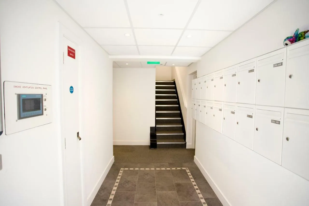 8 Compass Point Apartment Bournemouth 0*,